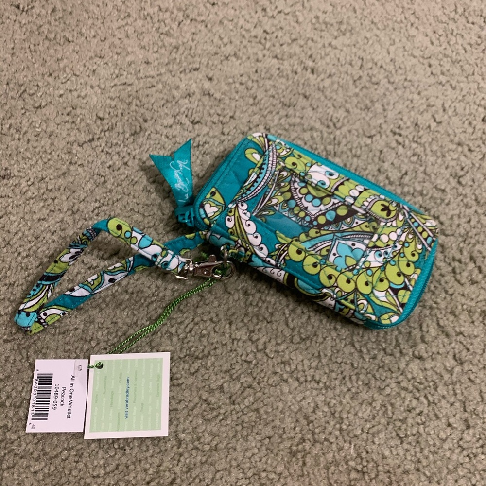 NWT Vera Bradley All in One Wristlet Peacock 🦚